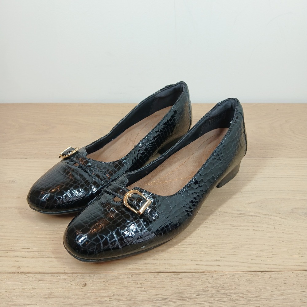 Clarks Loafer Block Heel Pumps Women's 8.5 Black Croc Embossed Patent Leather